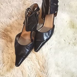 Women's black ankle zipper heels